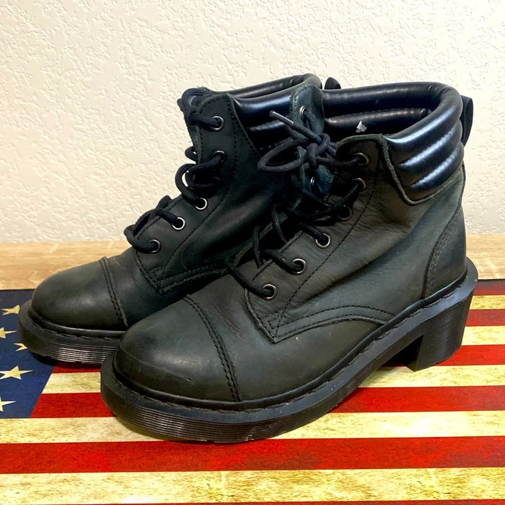 Dr Martens Alexandra 6-Eye Ankle Boots Womens Size 6 Black Leather Padded Collar - Picture 7 of 7